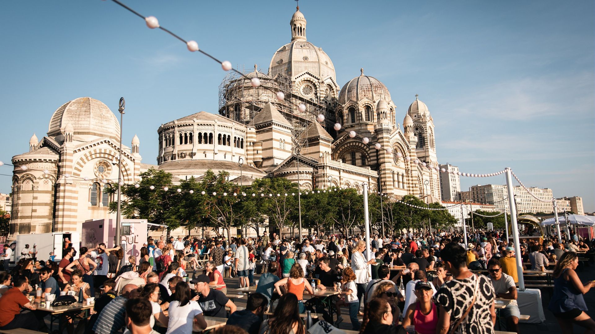 Street food festival 2026 sur l'esplanade de la Major à Marseille